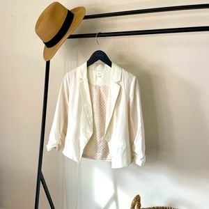 White quarter sleeve blazer